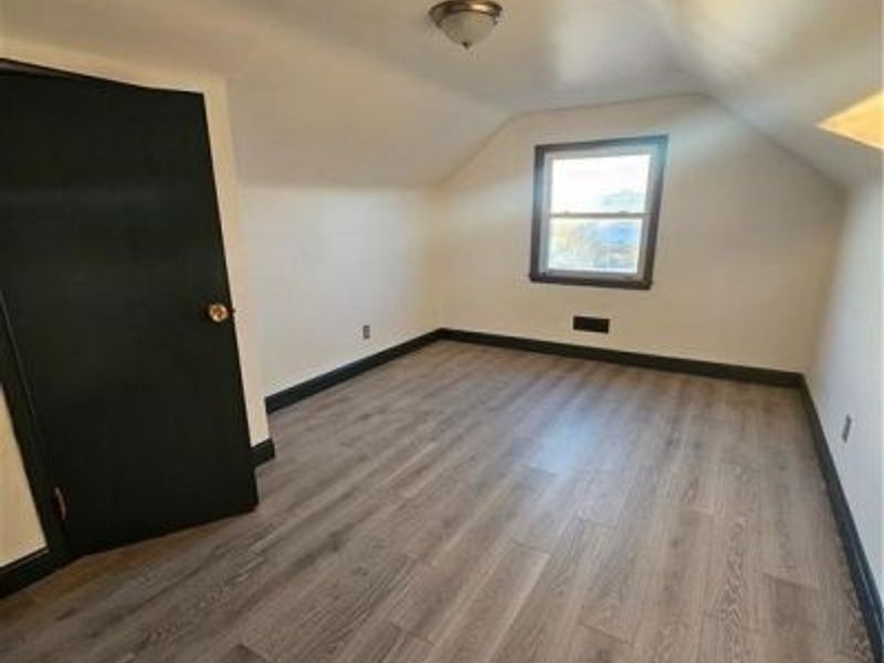 4063 E 148th Street, Cleveland, OH 44128 Photo 13