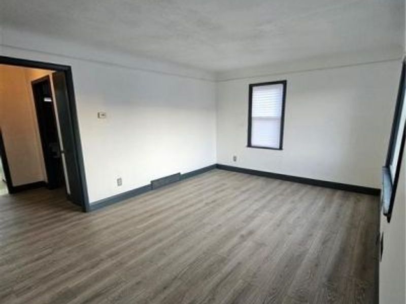 4063 E 148th Street, Cleveland, OH 44128 Photo 18