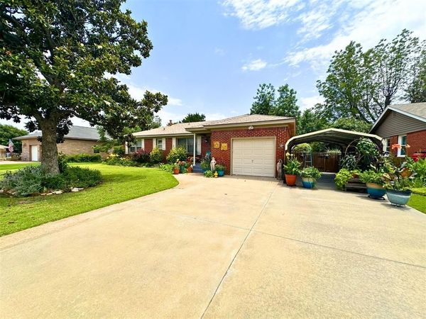 1405 W Shuttee Street, El Reno, OK 73036