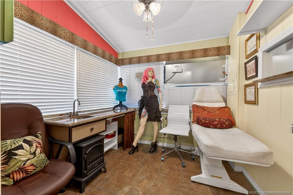 1005 W Midway Road , Fort Pierce, FL 34982 Photo