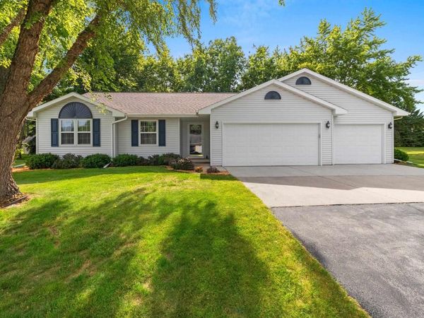 3125 WOODLAND RESERVE LANE, Green Bay, WI 54313