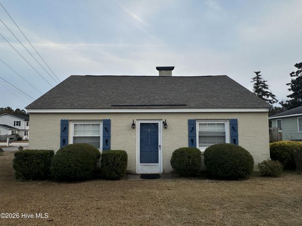 302 N Shores Road, Washington, NC 27889