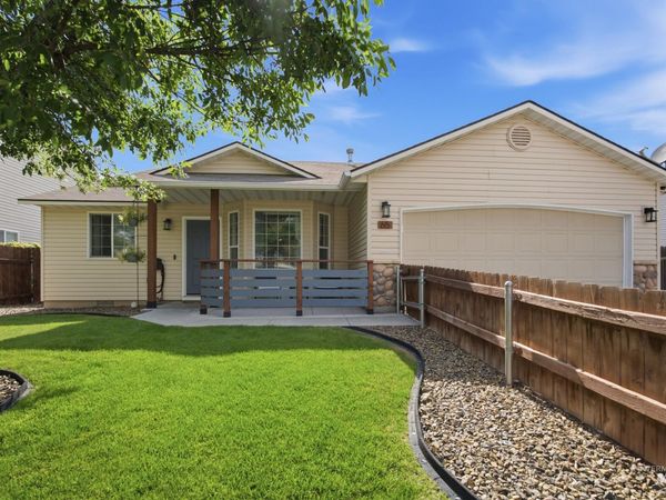 65 N Jefferson Pl, Nampa, ID 83651