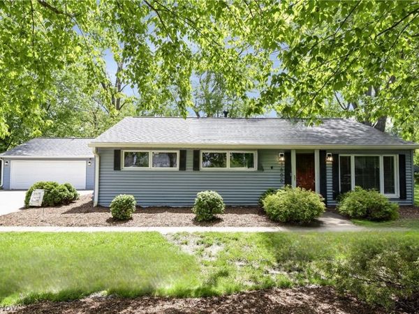 1600 Ridgewood Court , Twinsburg, OH 44087