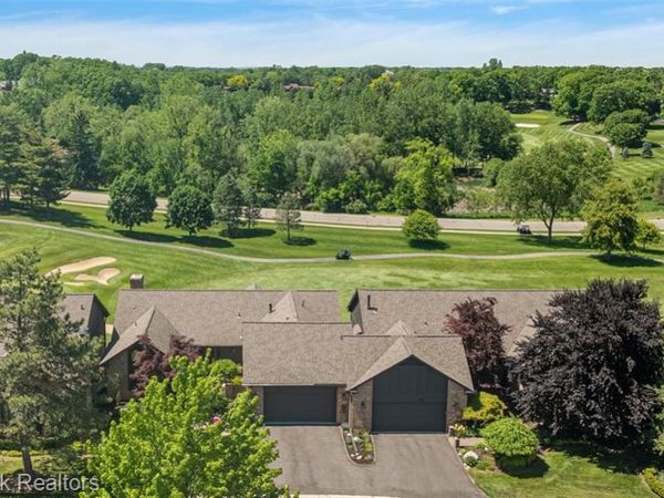 1954 Pine Ridge Court, Bloomfield Twp, MI 48302