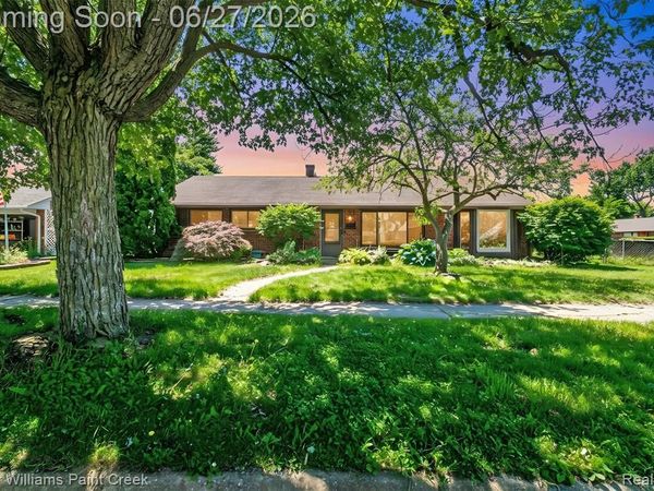 20510 Luna Street, Clinton Twp, MI 48035