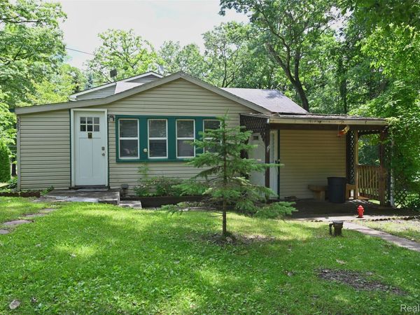 3057 Hillside Drive, Milford Township, Mi 48380