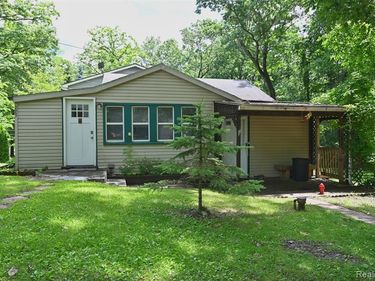 3057 Hillside Drive, Milford Twp, MI 48380
