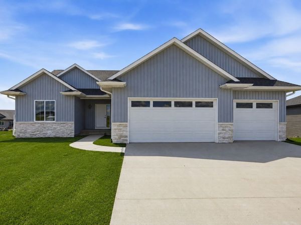 4118 Gemstone Road, Marion, IA 52302