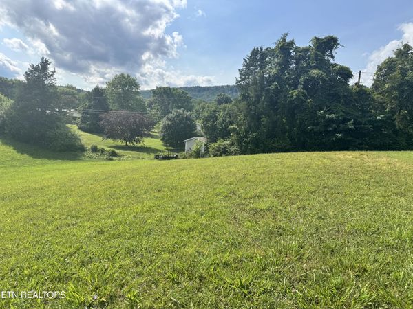 Grandview Lane, Jacksboro, TN 37757