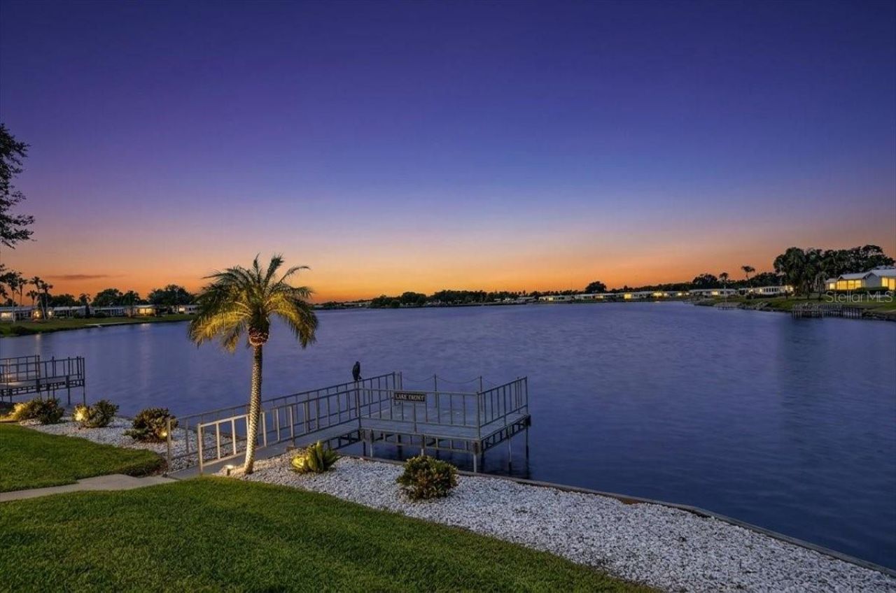 8469 Imperial Lakes Circle, Palmetto, FL 34221 Photo