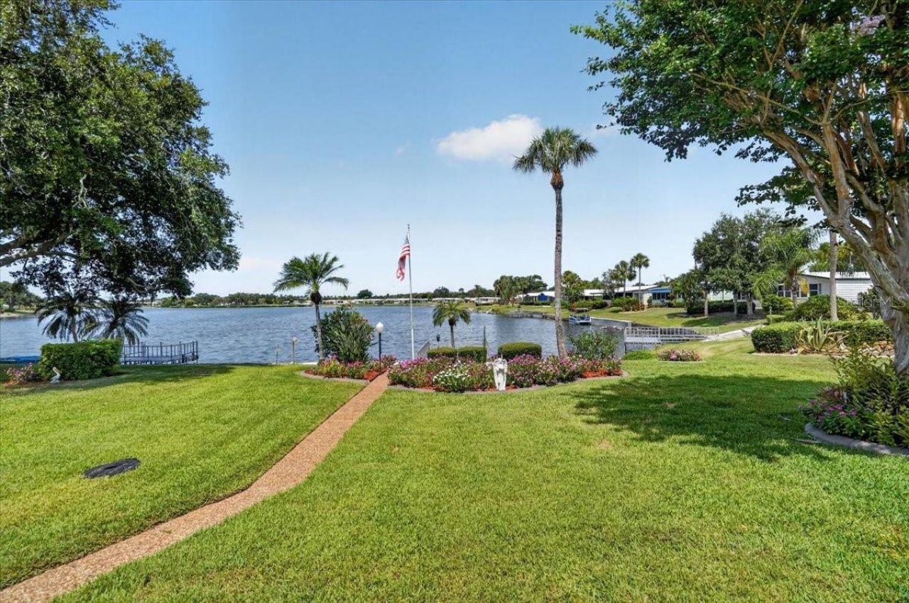 8469 Imperial Lakes Circle, Palmetto, FL 34221 Photo