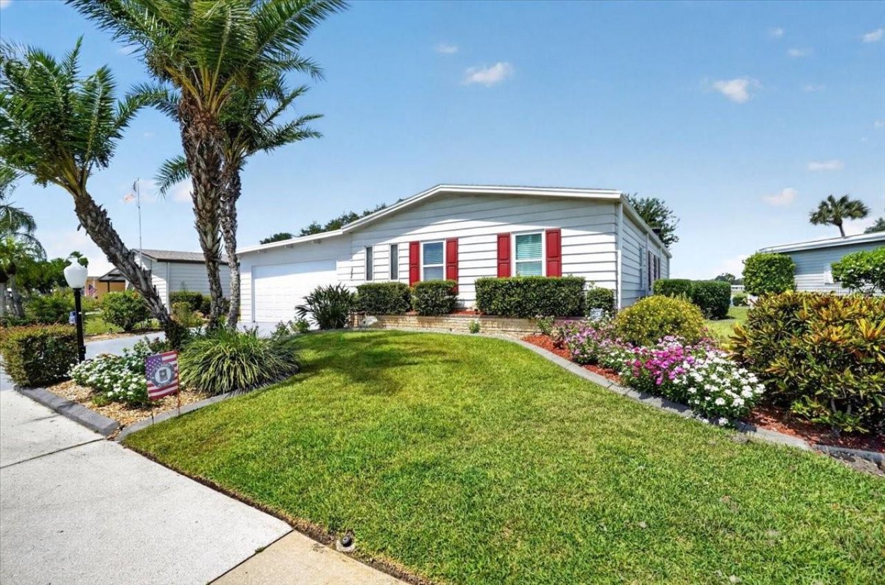 8469 Imperial Lakes Circle, Palmetto, FL 34221 Photo