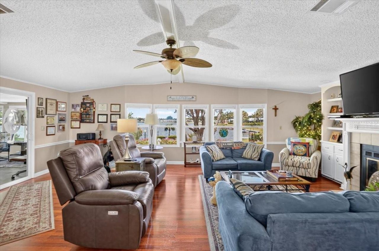 8469 Imperial Lakes Circle, Palmetto, FL 34221 Photo