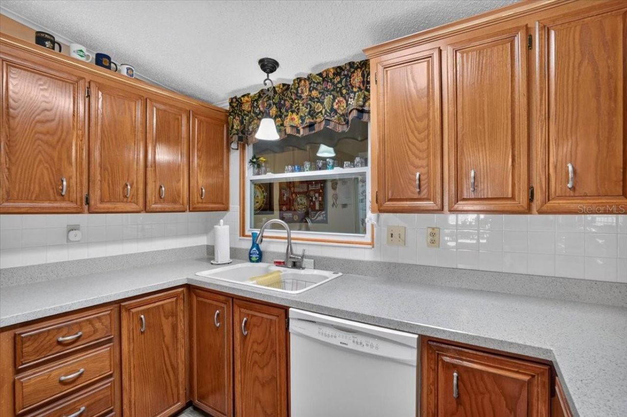 8469 Imperial Lakes Circle, Palmetto, FL 34221 Photo