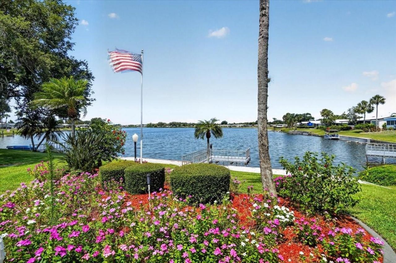 8469 Imperial Lakes Circle, Palmetto, FL 34221 Photo