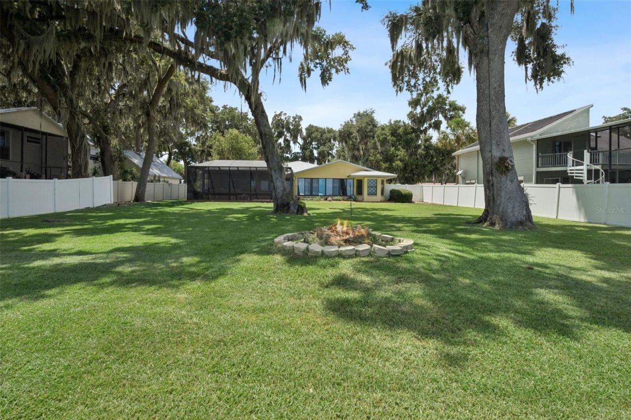 35040 Shady Oaks Lane, Fruitland Park, FL 34731 Photo