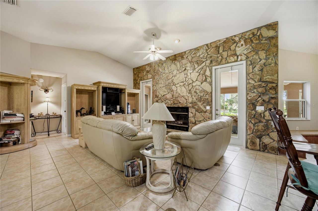 11751 SE 16th Lane , Morriston, FL 32668 Photo