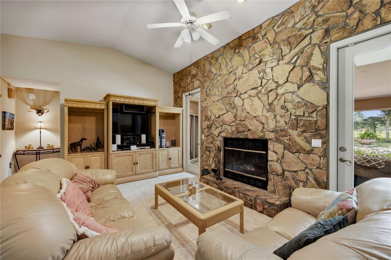 11751 SE 16th Lane , Morriston, FL 32668 Photo