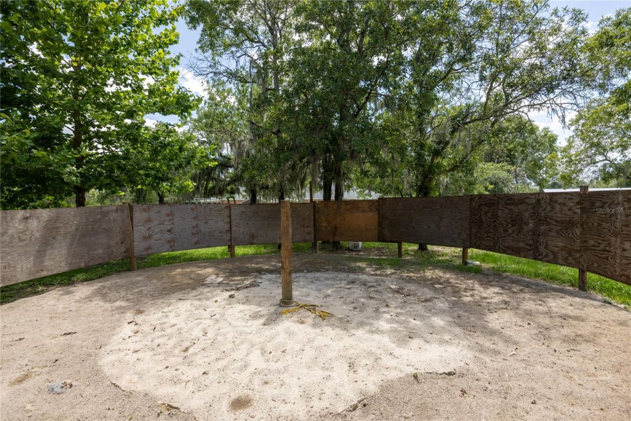 11751 SE 16th Lane , Morriston, FL 32668 Photo