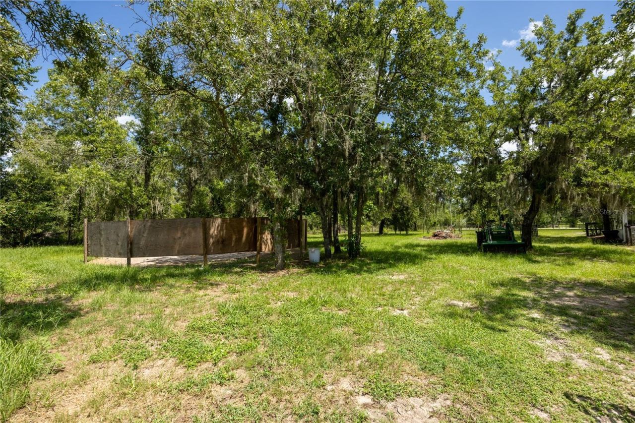 11751 SE 16th Lane , Morriston, FL 32668 Photo