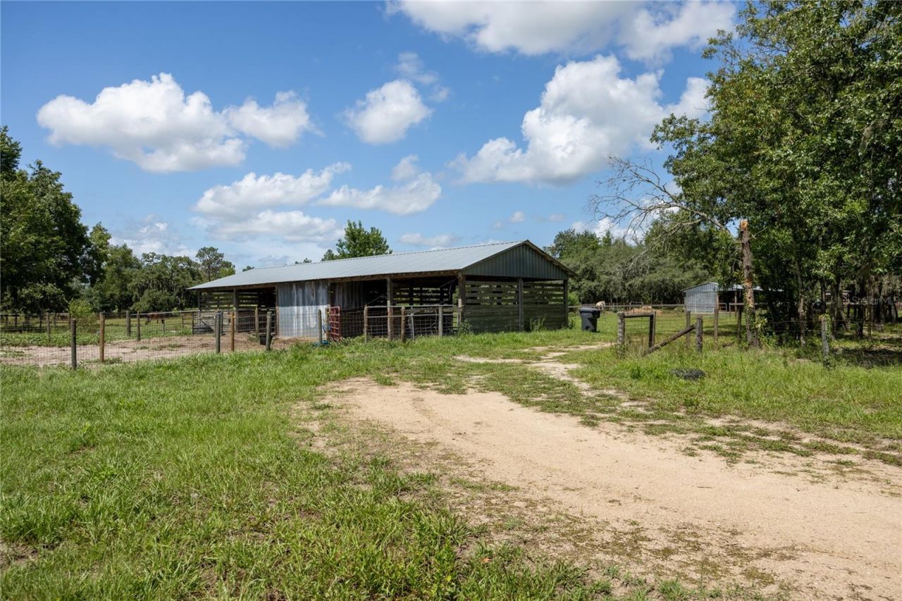 11751 SE 16th Lane , Morriston, FL 32668 Photo