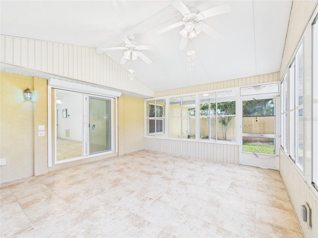 11236 N Rain Point , Inglis, FL 34449 Photo