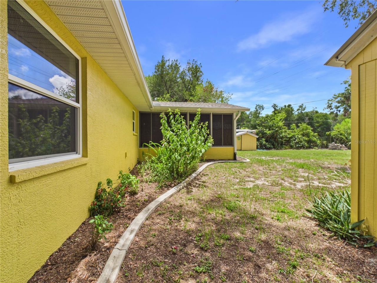 11236 N Rain Point , Inglis, FL 34449 Photo