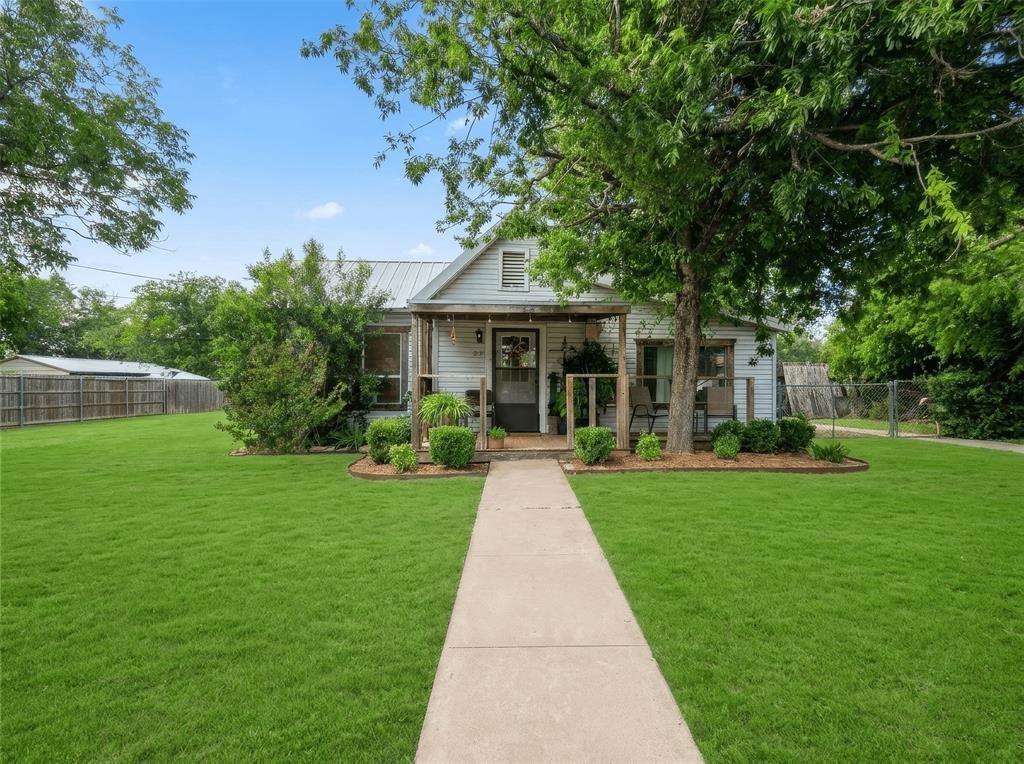 122 W Harris Street, Dublin, TX 76446 Main Photo