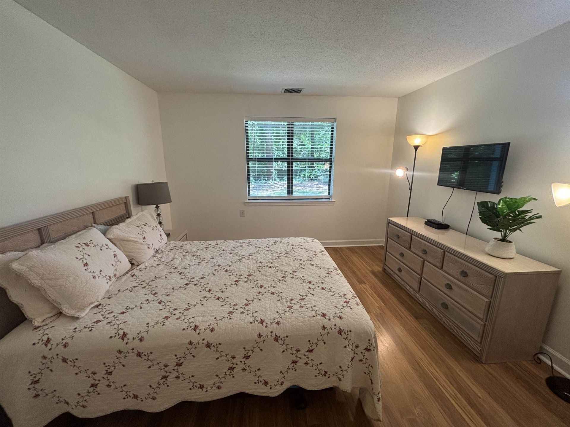 5001 Little River Rd.  Photo 10