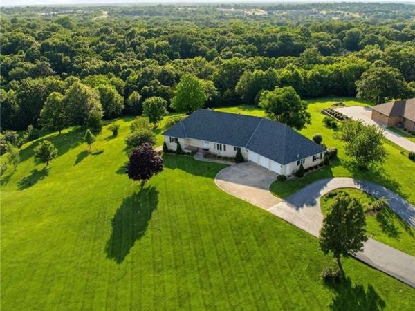1012 PCA Road, Warrensburg, MO 64093