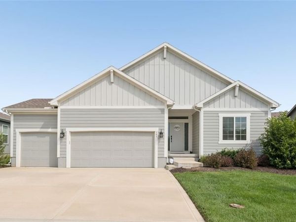 141 SE Griffin Street, Blue Springs, MO 64064
