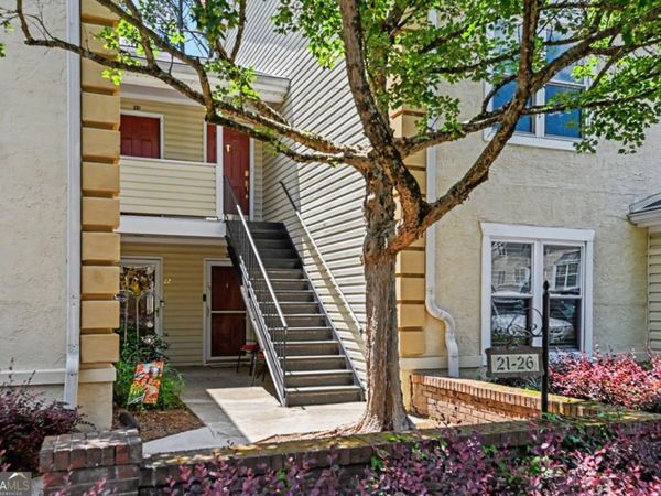 24 Sutton Place, Avondale Estates, GA 30002