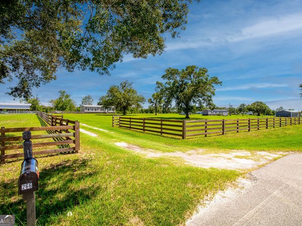 266 Farm Rd., St. George, GA 31562