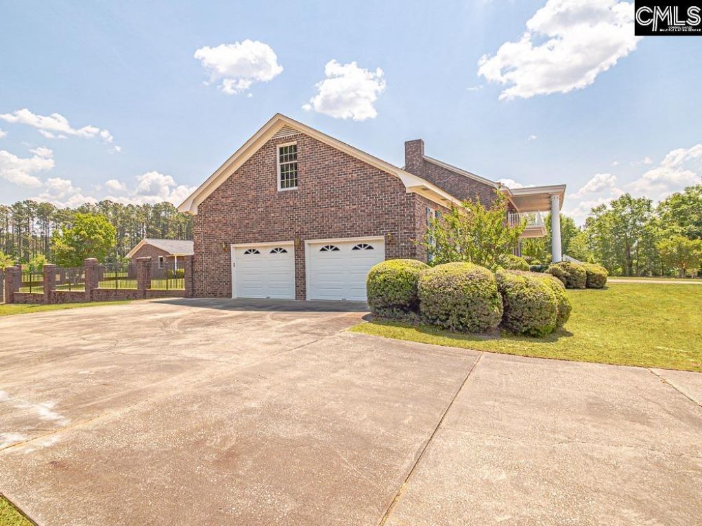 2219 Kings Mountain Drive  Photo 11