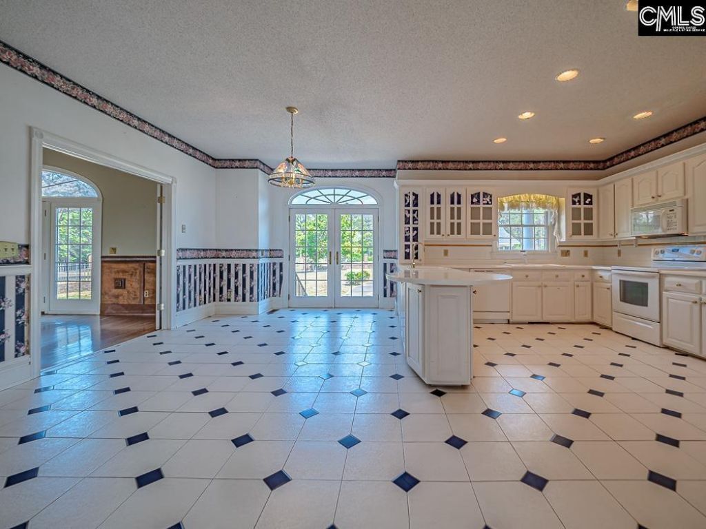 2219 Kings Mountain Drive  Photo 25