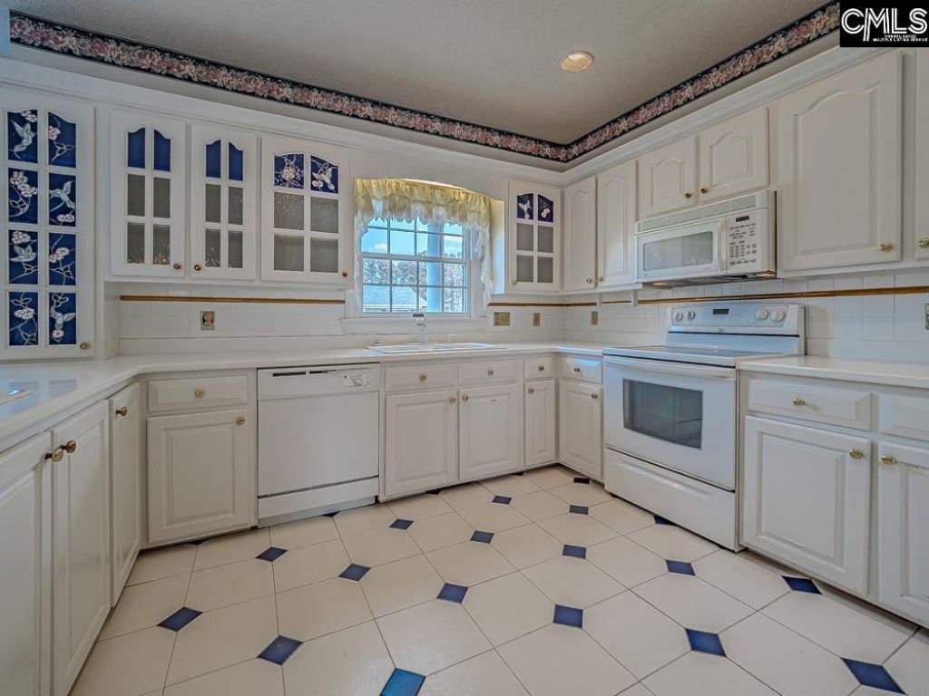 2219 Kings Mountain Drive  Photo 27