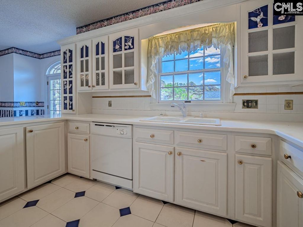 2219 Kings Mountain Drive  Photo 28