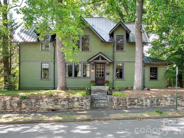 11 Cullowhee Street , Asheville, NC 28801