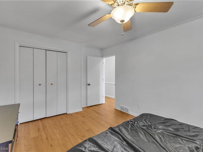 607 Castle Boulevard, Akron, OH 44313 Photo 25