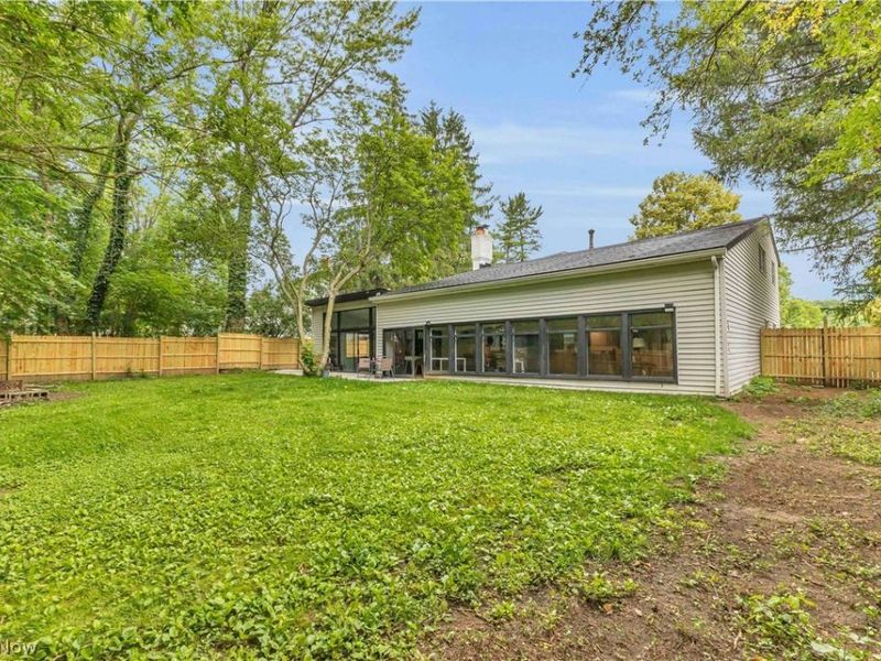 607 Castle Boulevard, Akron, OH 44313 Photo 38