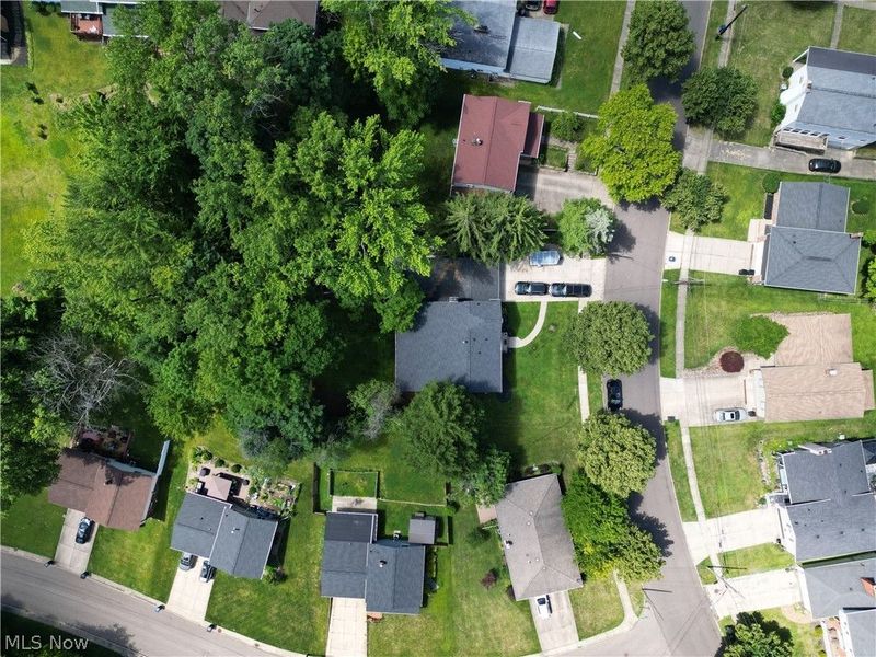 607 Castle Boulevard, Akron, OH 44313 Photo 45