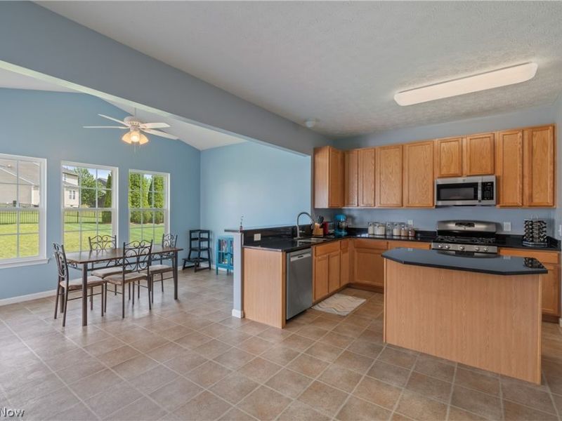2489 Captens Street NE, Canton, OH 44721 Photo 11