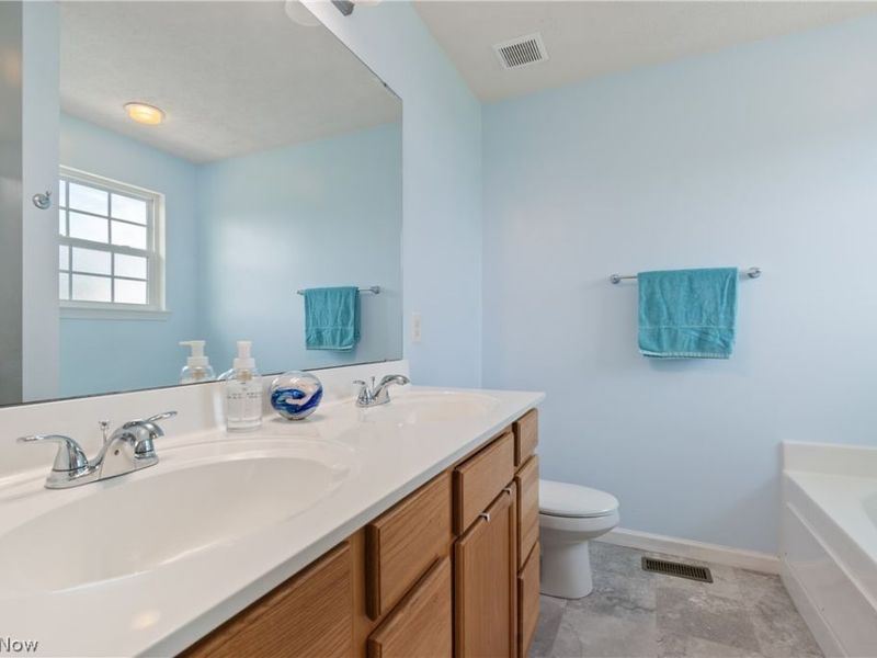 2489 Captens Street NE, Canton, OH 44721 Photo 18