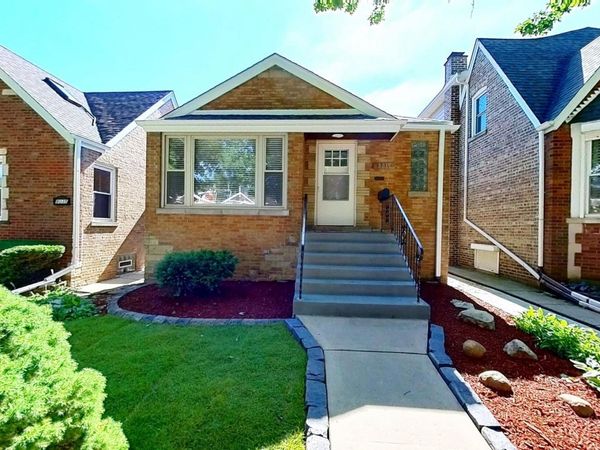 8039 S Campbell Avenue, Chicago, IL 60652