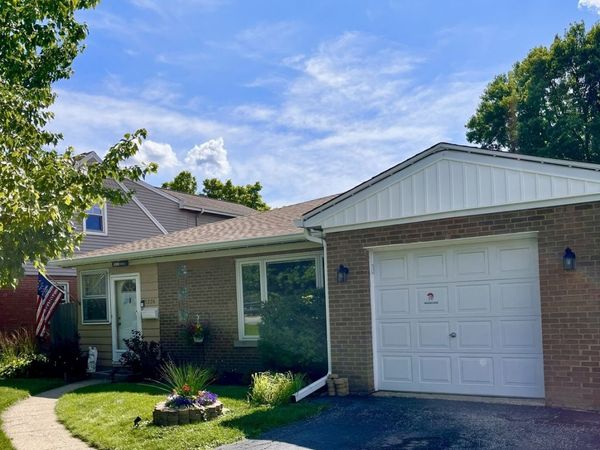 5224 Wolf Road , Western Springs, IL 60558