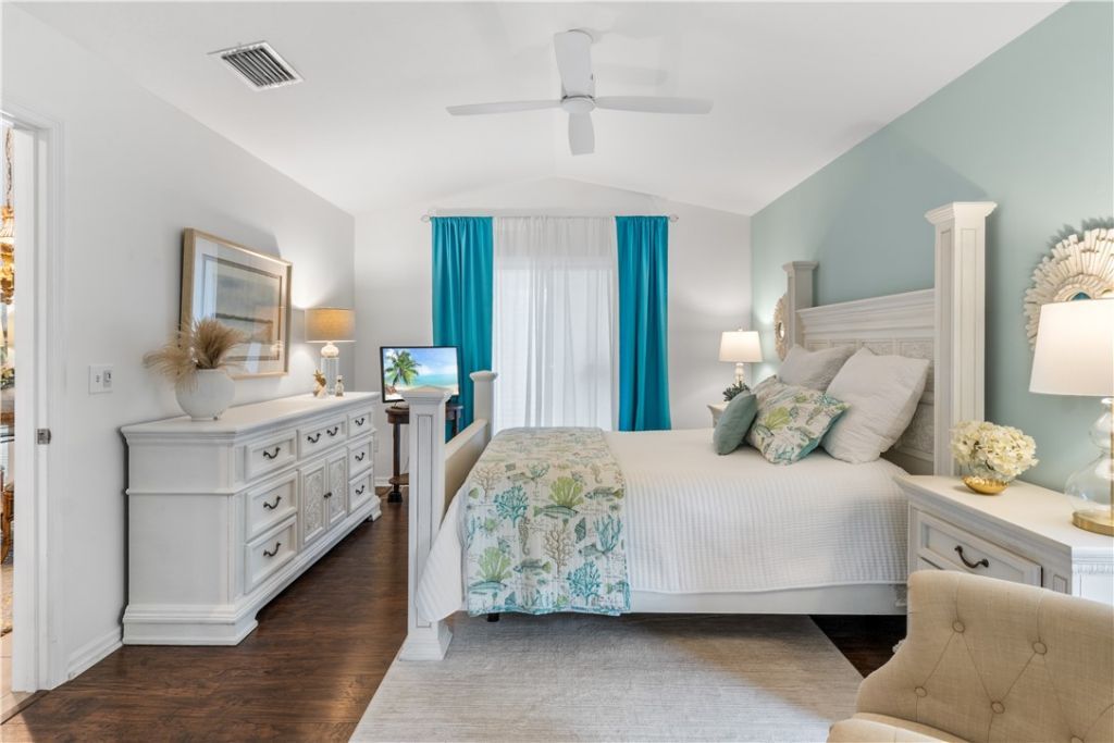 966 Gulfstream Avenue, Sebastian, FL 32958 Photo