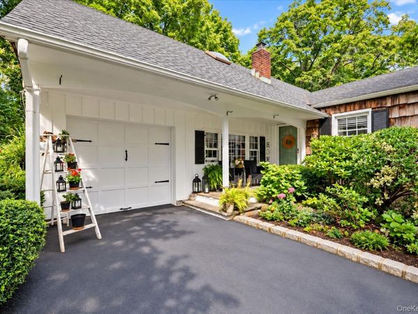 10 Rancher Place, Huntington, NY 11743