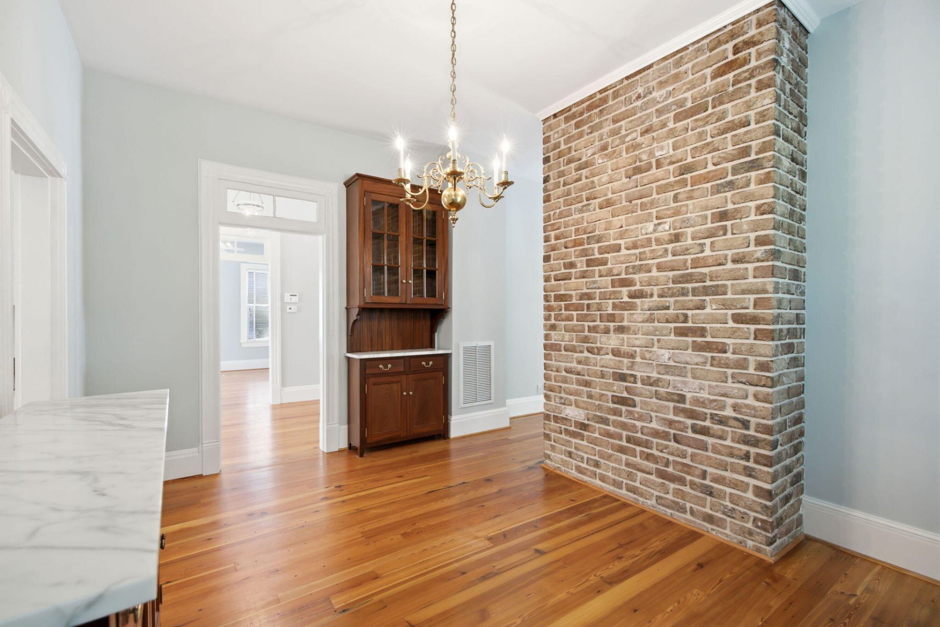 328 Bennett Street Photo 11