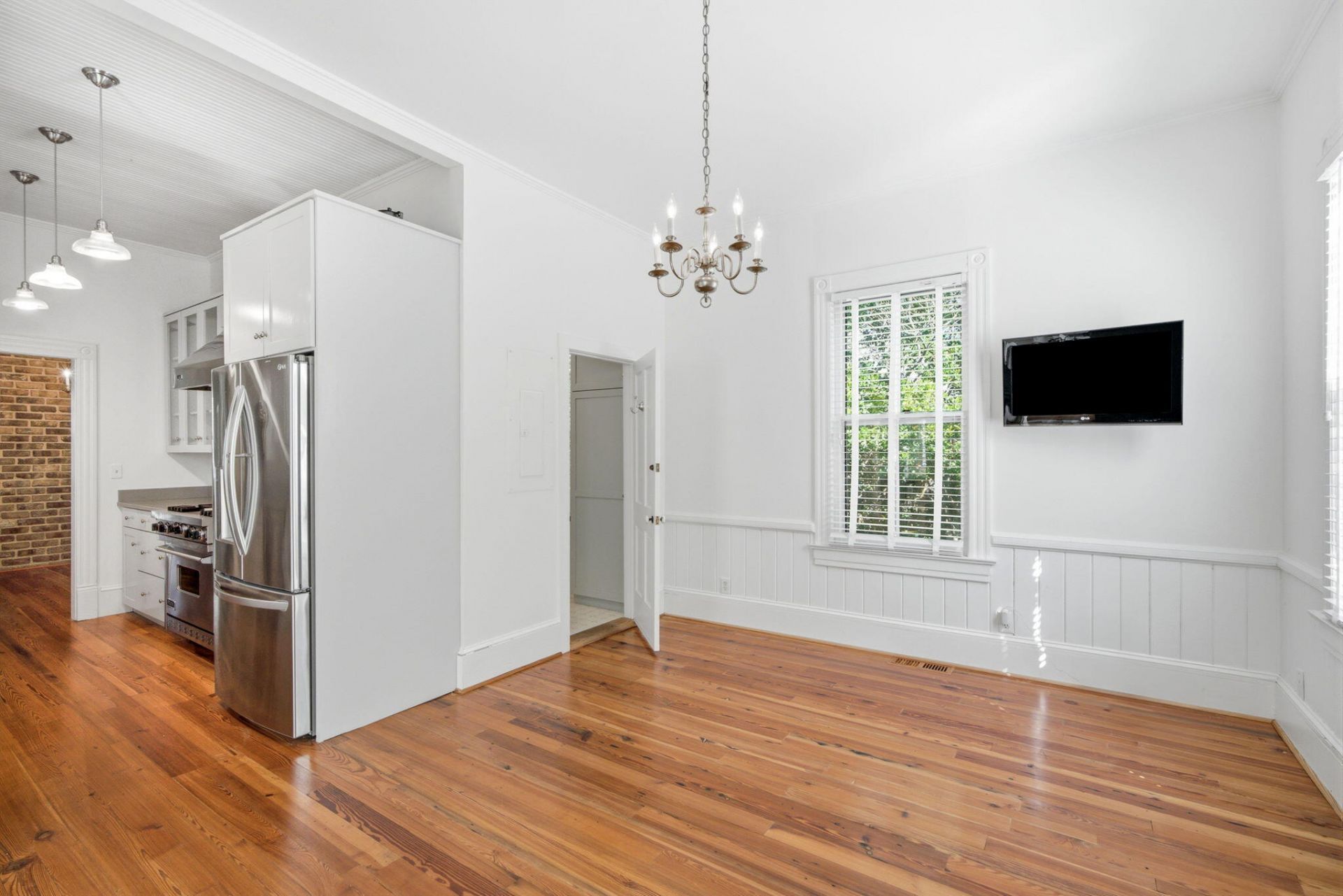 328 Bennett Street Photo 18